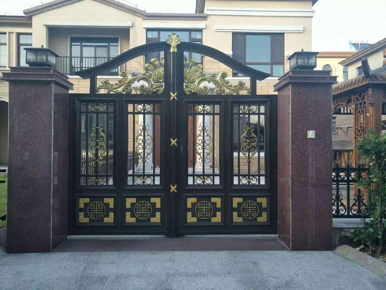別墅鋁藝大門(mén)制作理念與維護(hù)方法
