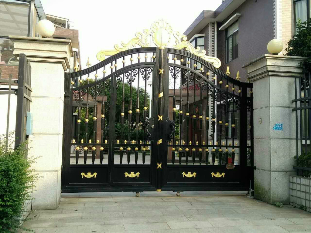 別墅中鋁藝大門(mén)怎么安裝