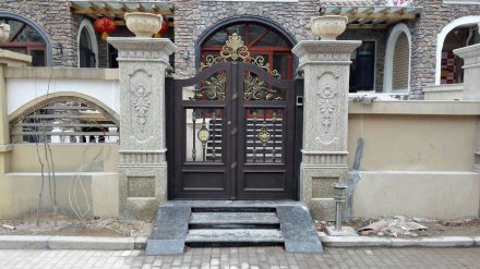 <b>濰坊鋁藝大門(mén)外觀美的體現(xiàn)？</b>